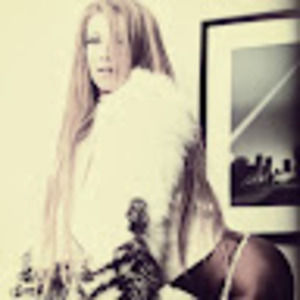 Meet your Posher, Simone